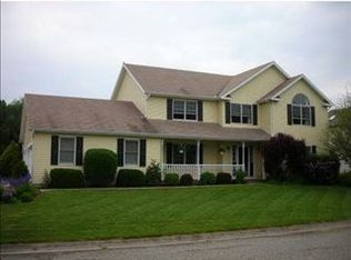 51085 Hunter Cove Ct, Granger, IN 46530