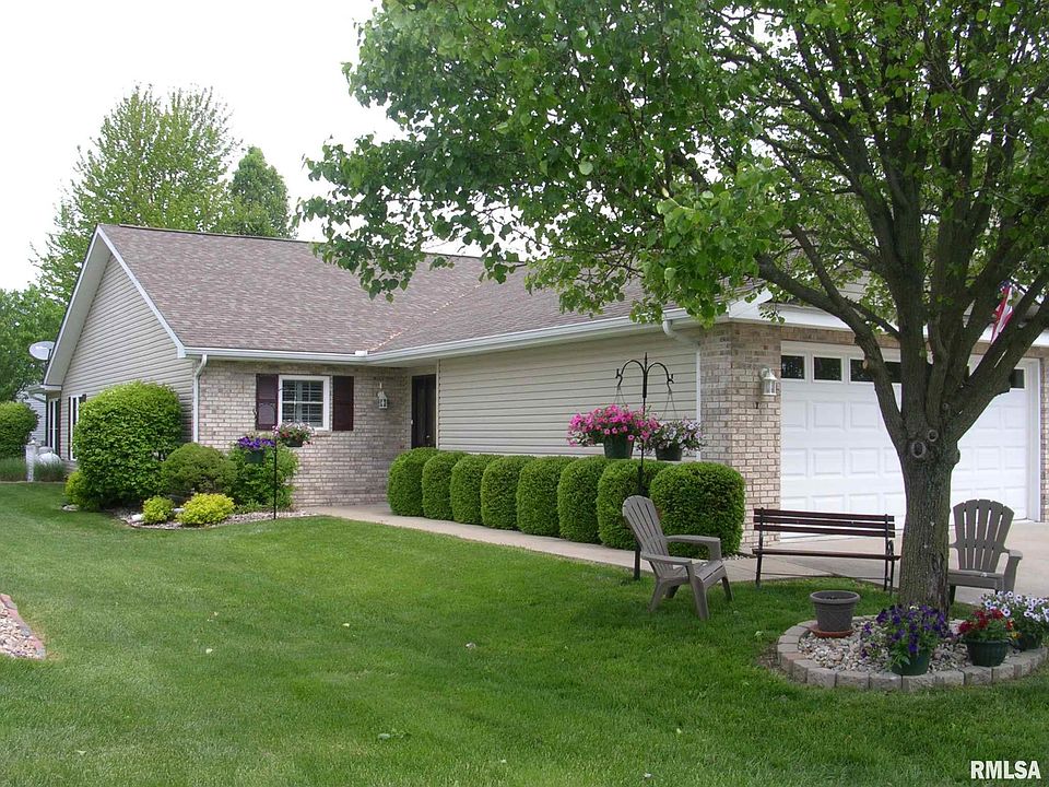1st image of 504 Villa Dr