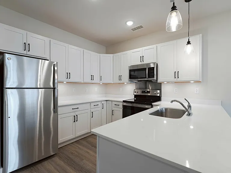 Shadow Creek West New Apartments — Photo 26