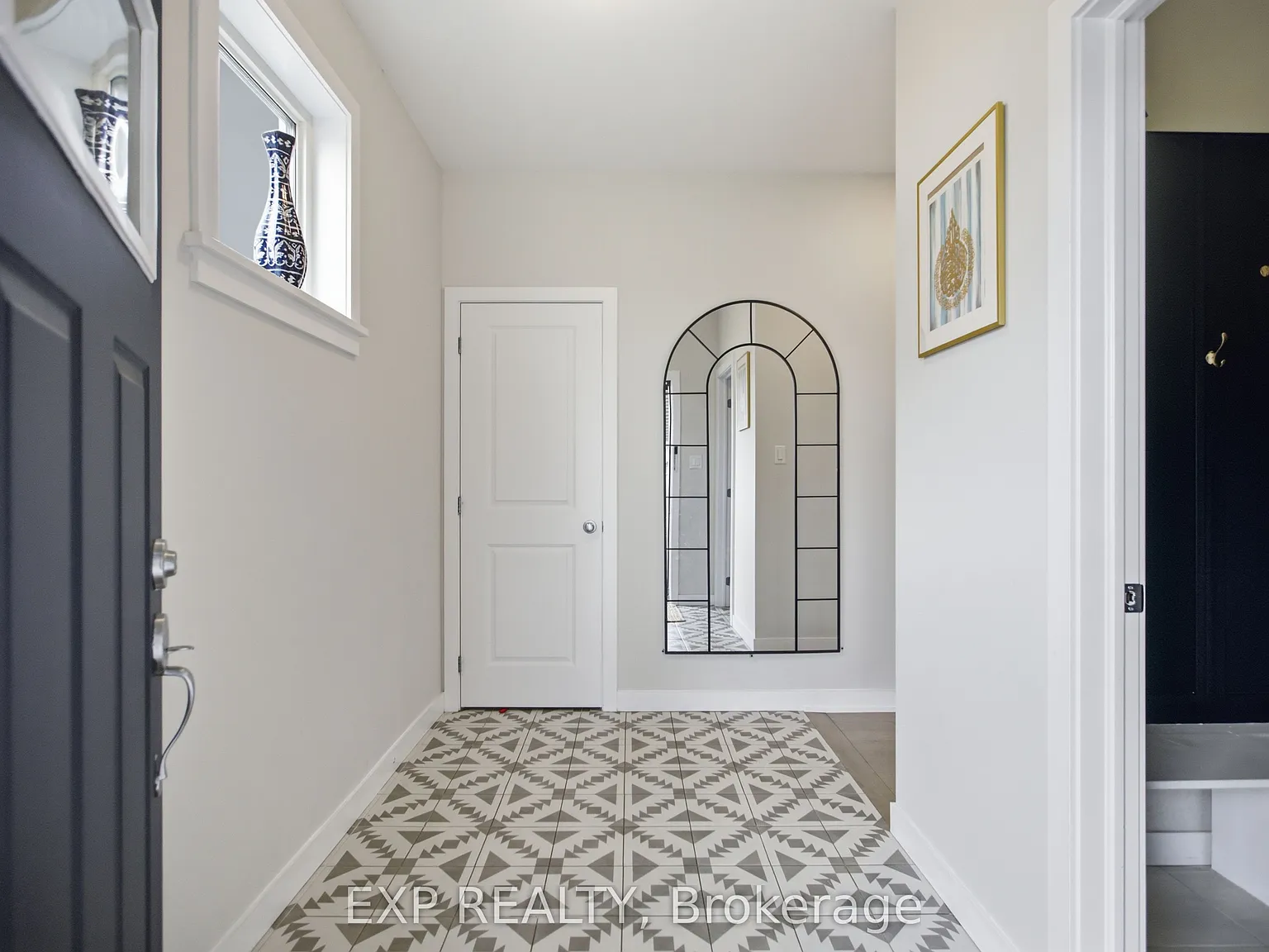 4 bed, $2,900 — Photo 4