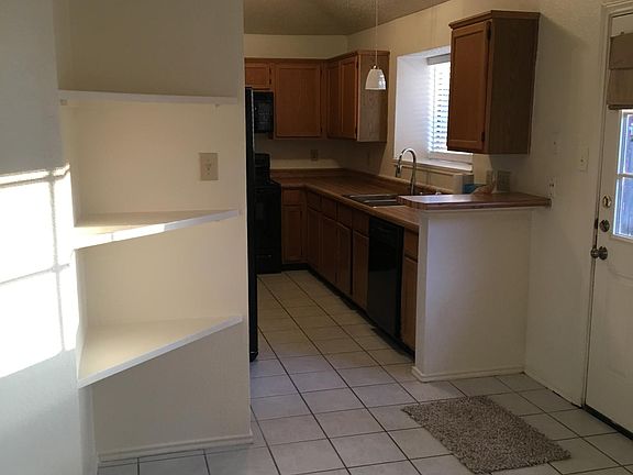5th image of 506 Nandina Dr