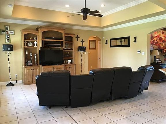 5th image of 615 Grand Oaks Ct