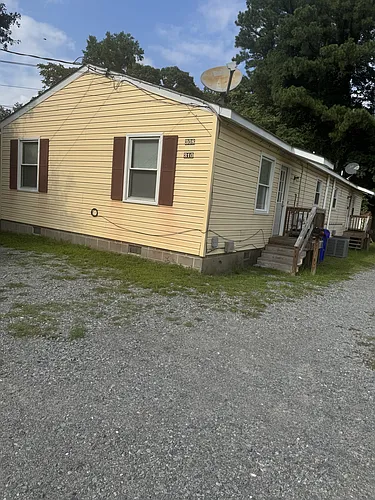 308 Elizabeth St Photo 1