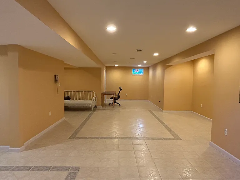 240 Kensington Dr — Photo 16