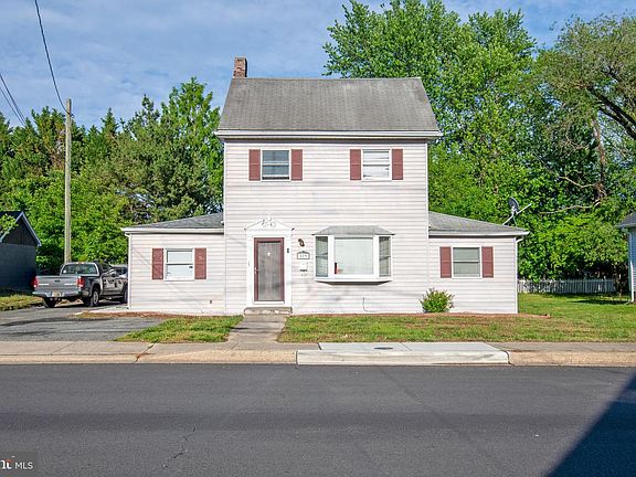 2nd image of 519 N Washington St