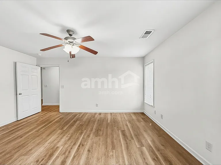1149 Langston Dr — Photo 12