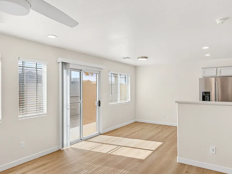 10213 Missouri Meadows St — Photo 9