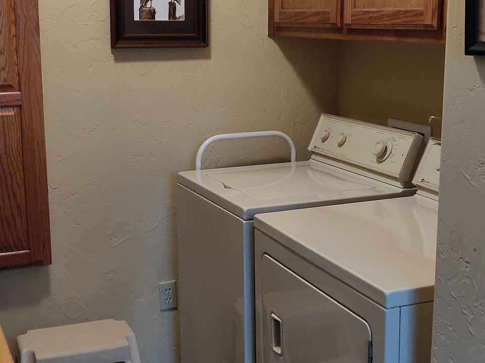 West Laundry room