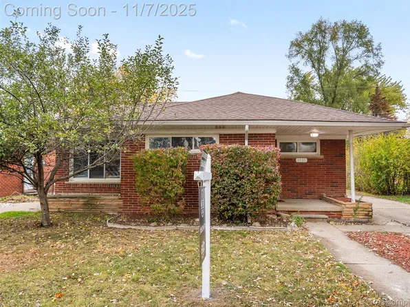 7231 Weingartz St, Center Line, MI 48015