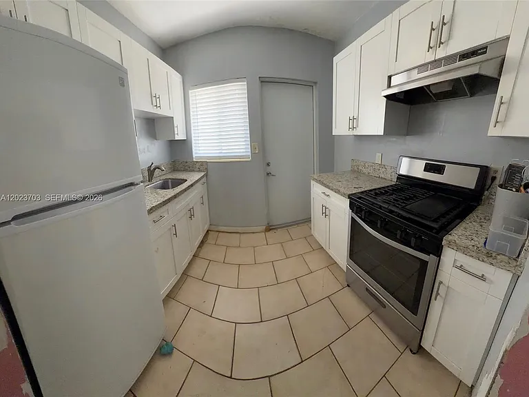 1233 Marseille Dr #5 — Photo 14