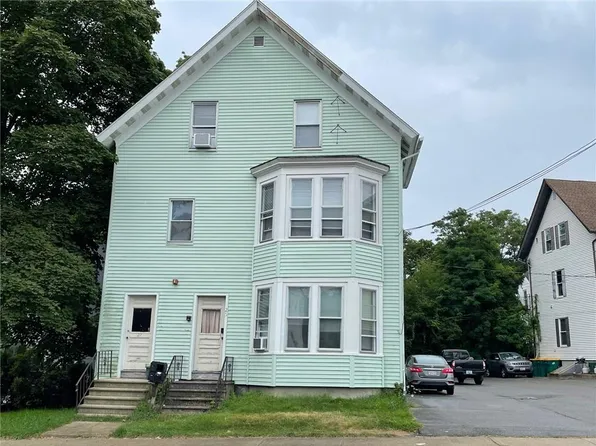 25-27 Providence St, Woonsocket, RI 02895
