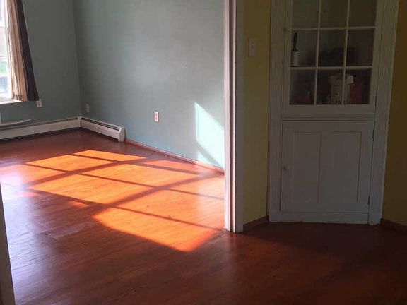 5th image of 2249 W Longview Dr