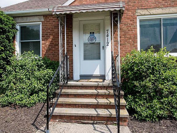 2nd image of 7412 Orchard Grv