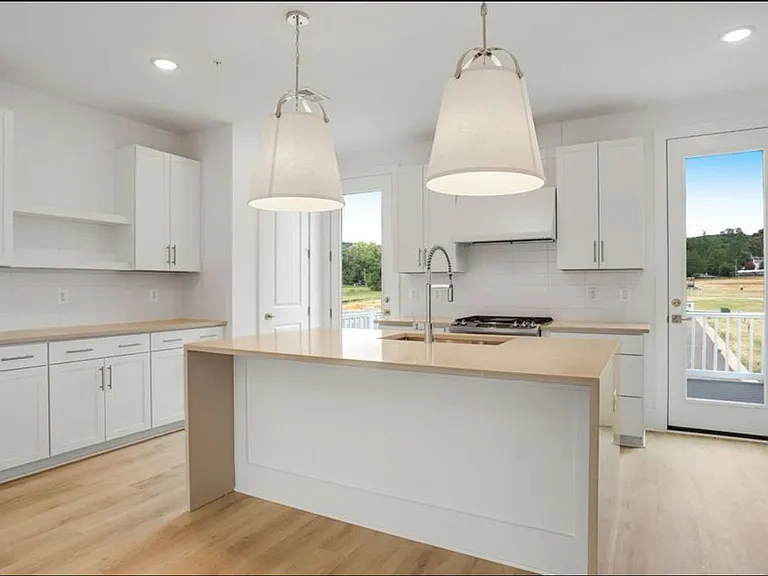 707 Iron Forge Rd — Photo 17