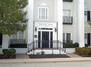 12840 University Cres APT 2C, Carmel, IN 46032