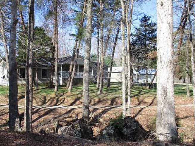 2nd image of 237 Ballard Ln