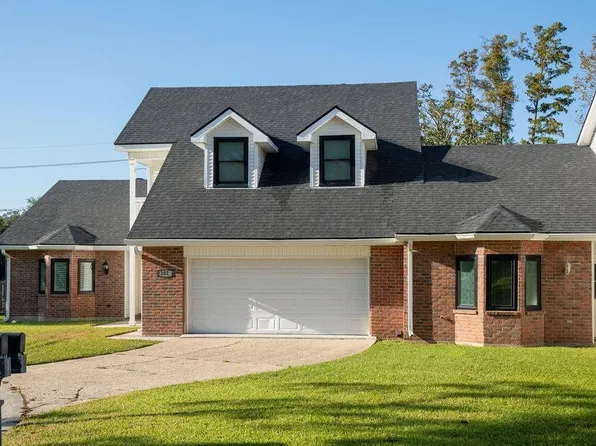 202 Racquet Ln, Houma, LA 70360