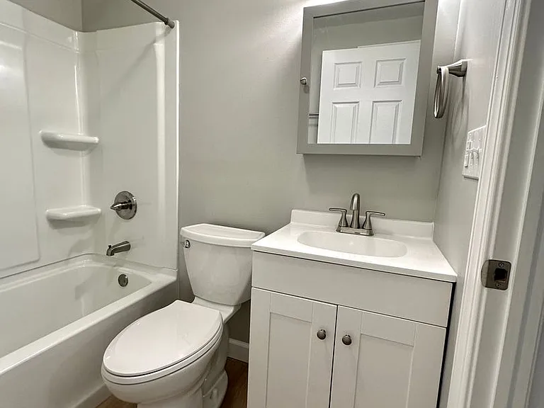 301 Henrich Dr — Photo 11