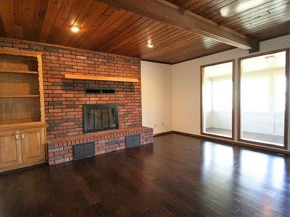 4th image of 23 Tamworth Cir