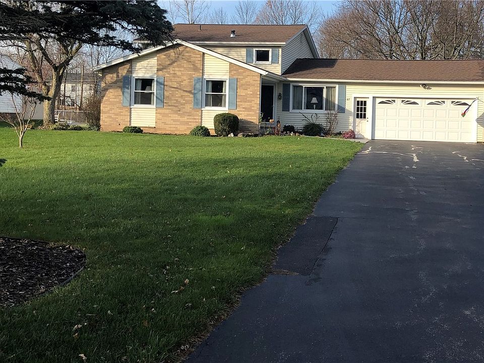 1st image of 67 Charleswood Dr