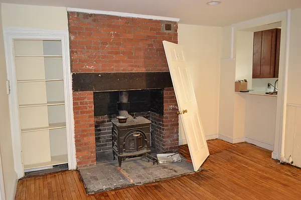 Rented by Gold Star | media 6