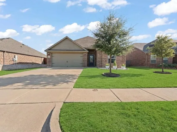 1529 Millennium Dr, Crowley, TX 76036