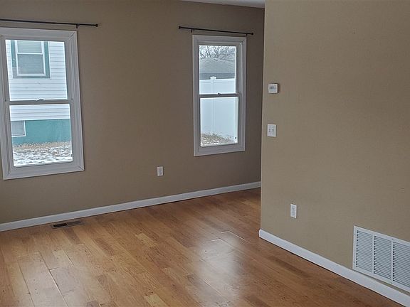 2nd image of 315 20th St NW
