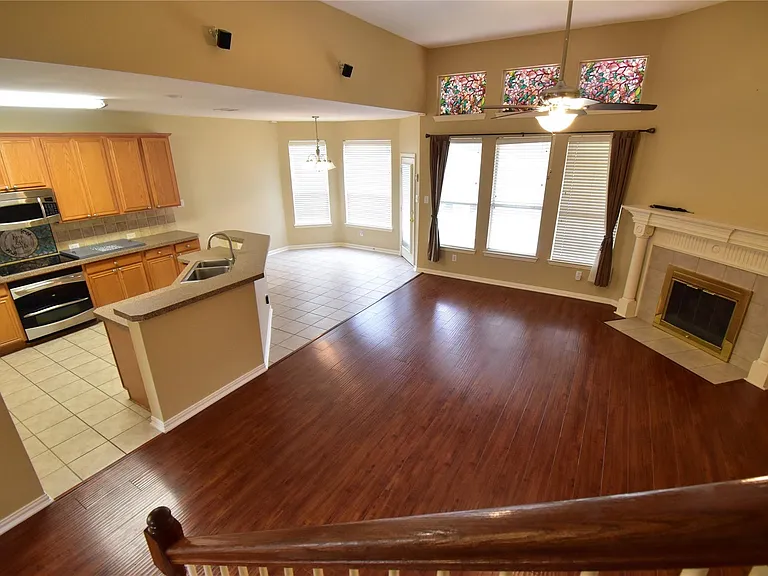 7995 Quiet Meadow Ln — Photo 5