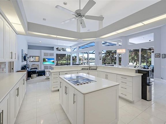 3rd image of 20237 Country Club DR
