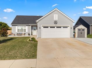 771 S Sugarpine Way, Elkhorn, WI 53121