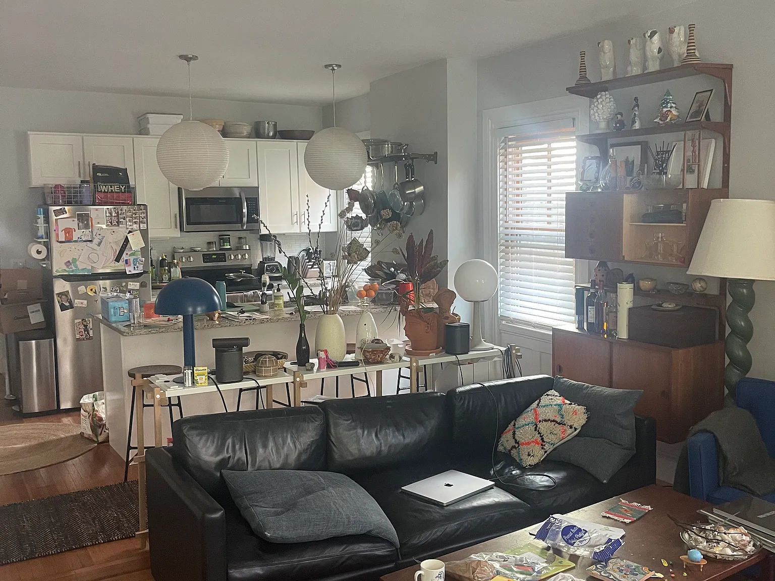 3 bed, 1100 sqft, $2,900 — Photo 2