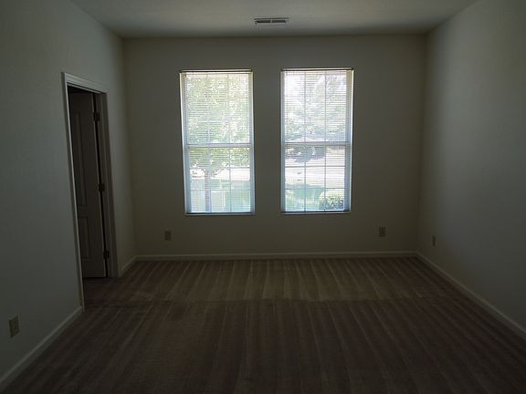 5th image of 2485 Edgewater Dr APT 1