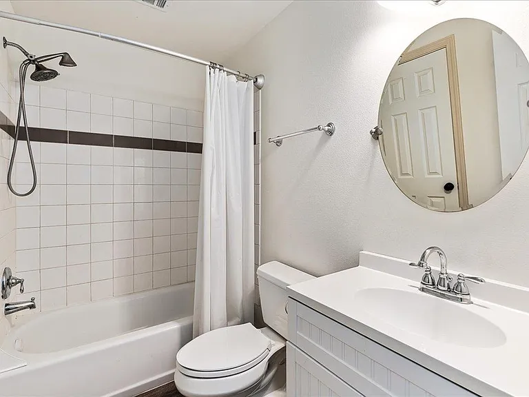408 Breezing Ln — Photo 17
