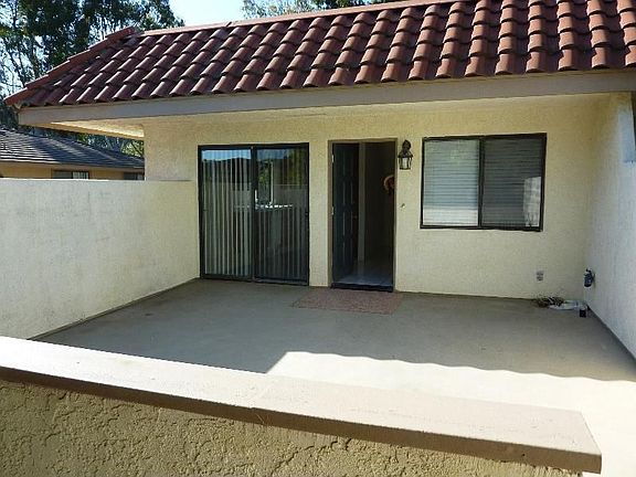 2nd image of 590 Melville Ln