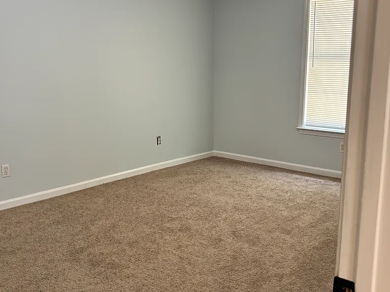 213 Twin Eagles Dr — Photo 4