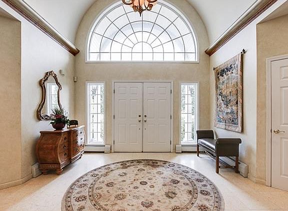 4th image of 11 King Arthur Ct