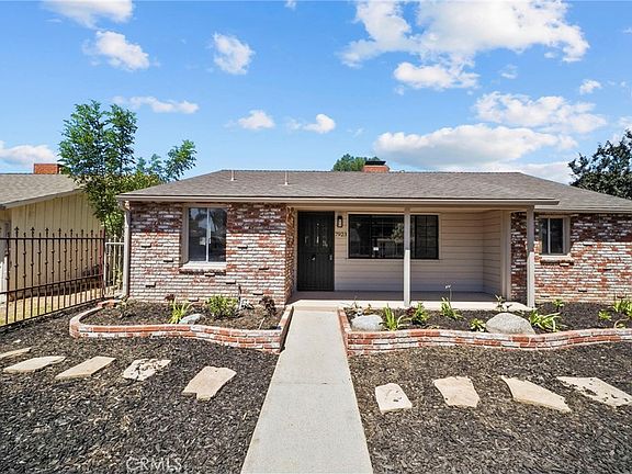 2nd image of 7923 Louise Ave
