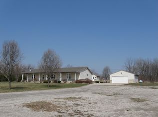 2104 E Rauch Rd, Erie, MI 48133