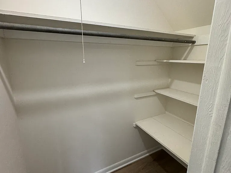 1093 Park Ave #1 — Photo 5