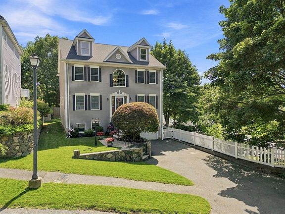 2nd image of 25 Edgehill Rd