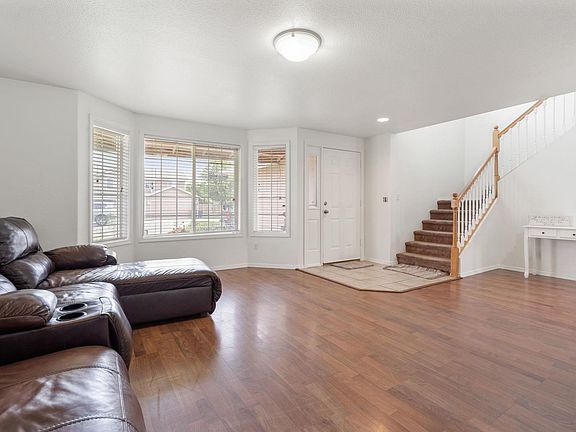 3rd image of 7711 Savary Dr