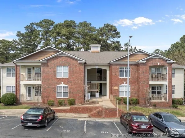 405 Meadowland Ct APT 4, Hope Mills, NC 28348