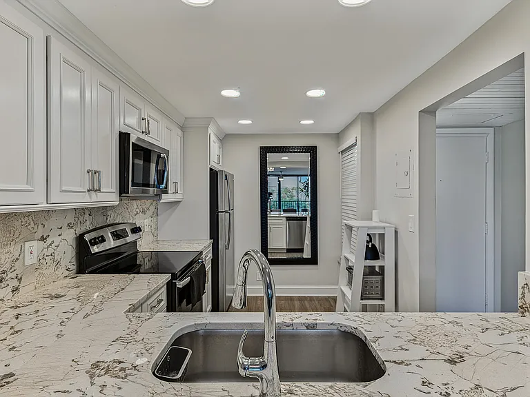 4 Royal Palm Way #3020 — Photo 7