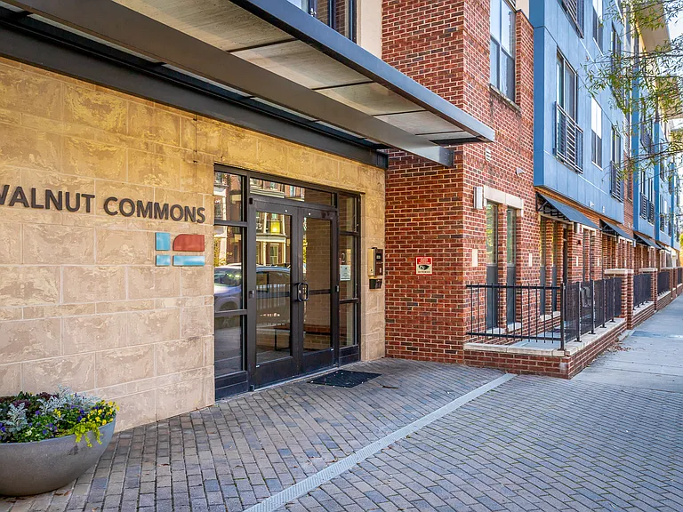 Walnut Commons — Photo 16