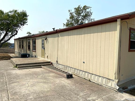 4th image of 7905 Tates Dr