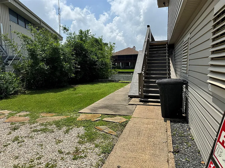 638A Warsaw St — Photo 4