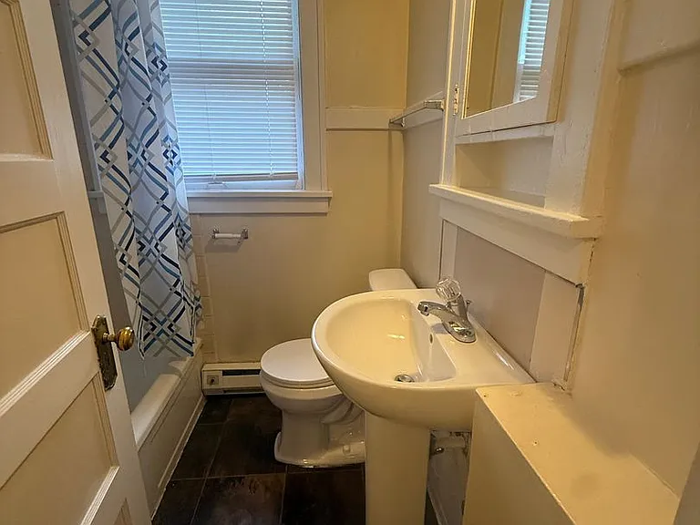 1819 W Pacific Ave — Photo 5