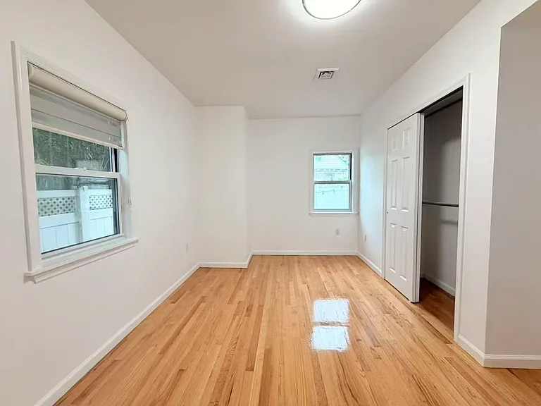3432 205th St #2F — Photo 8
