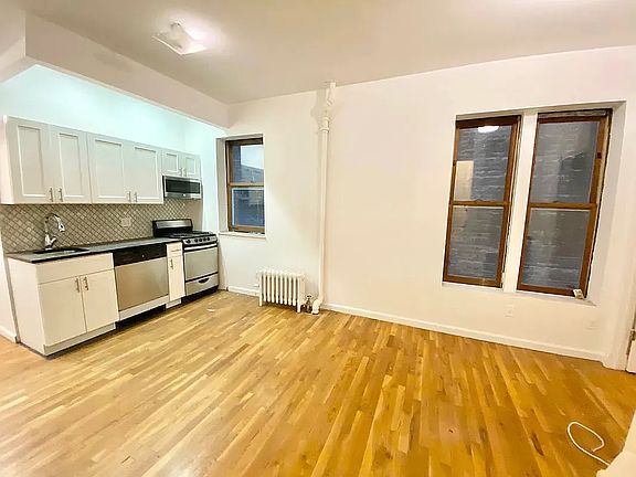 2nd image of 337 W 14th St APT 34
