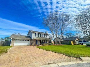 1825 Donegal Dr, Cantonment, FL 32533